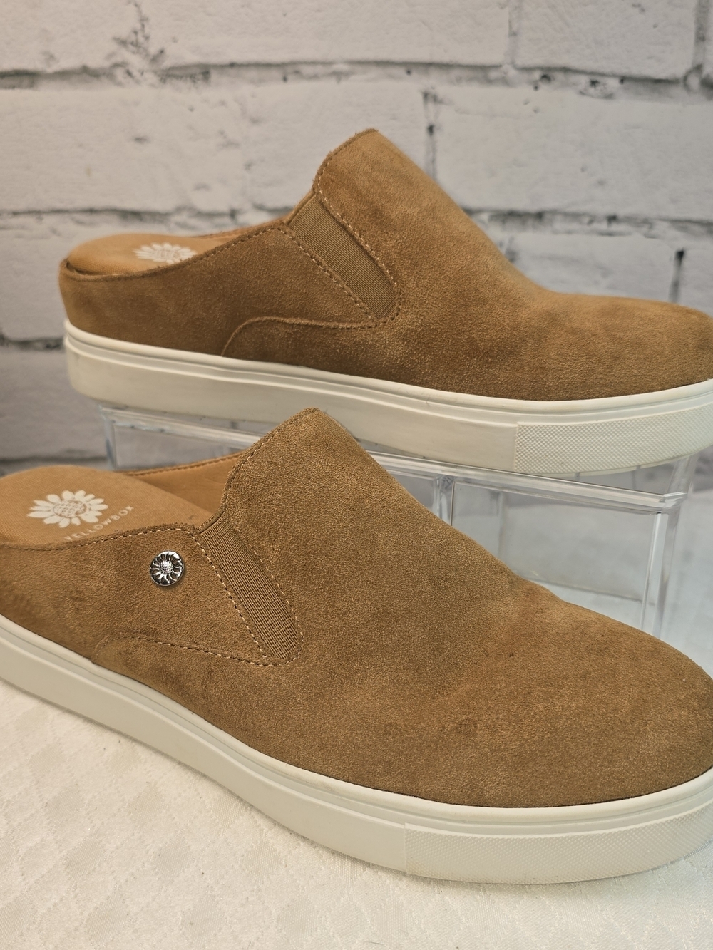YELLOW BOX MELODEE SUEDE SLIP-ON MULES PLATFORM SOLES BROWN TAN WOMENS 7.5